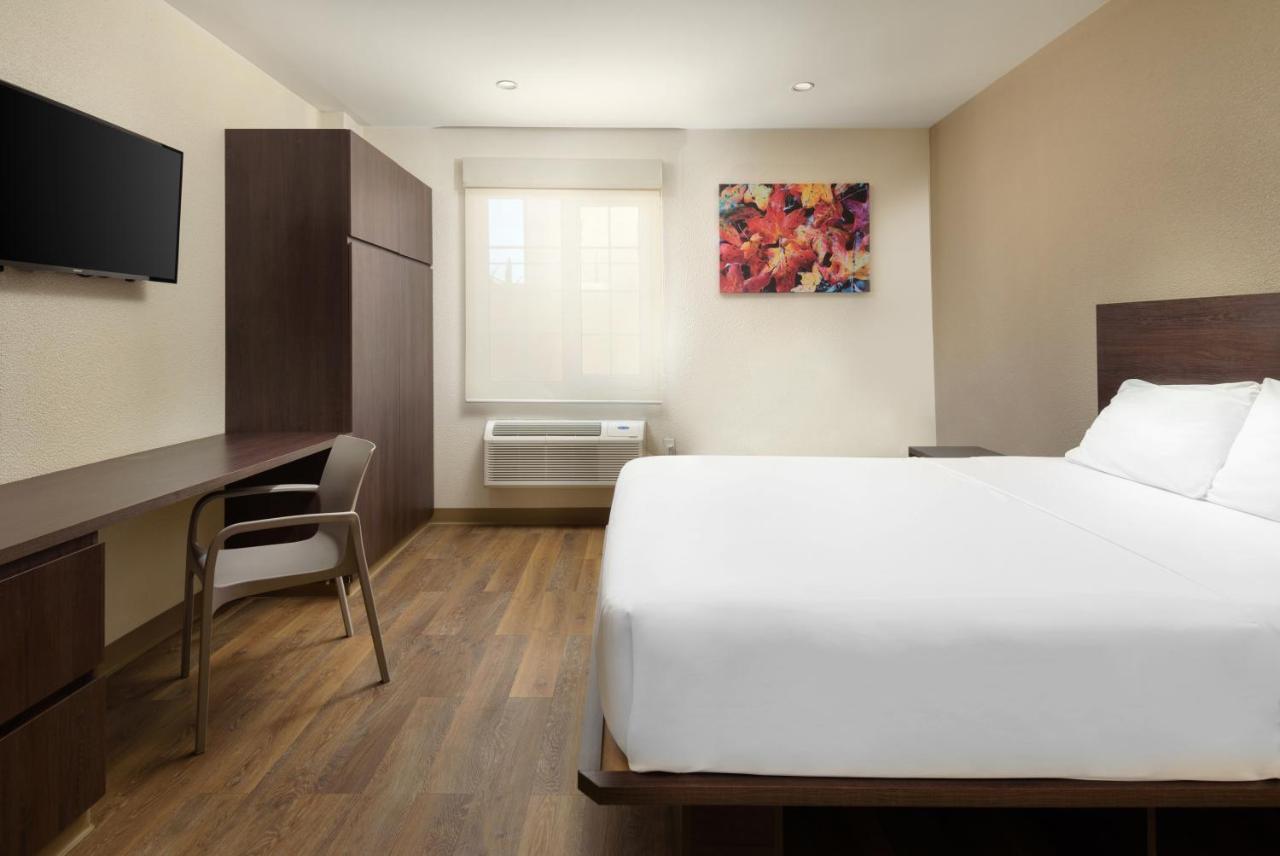 Extended Suites Queretaro Juriquilla Jurica Zewnętrze zdjęcie