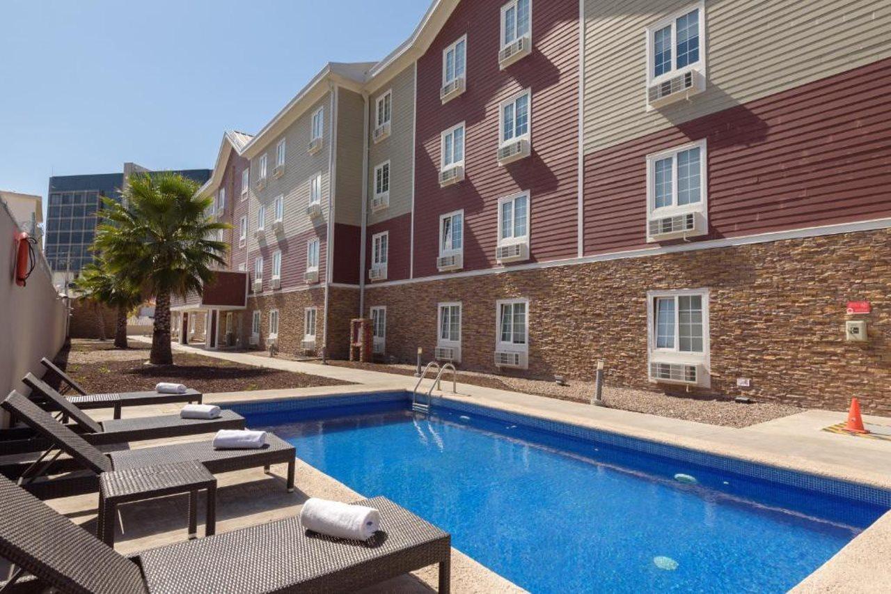 Extended Suites Queretaro Juriquilla Jurica Zewnętrze zdjęcie