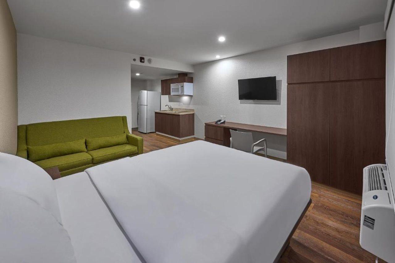 Extended Suites Queretaro Juriquilla Jurica Zewnętrze zdjęcie